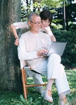 SMG纪录片《银发汹涌》暨“退休梦想报告团”